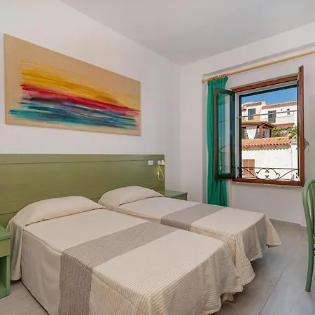Otel Marinaro 3*