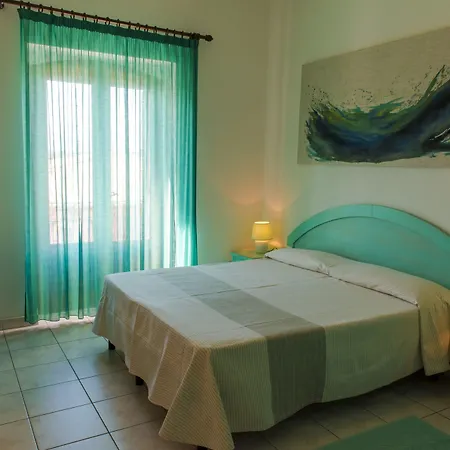 Otel Marinaro 3*