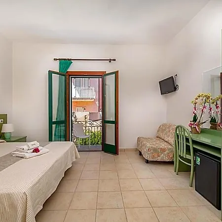 Marinaro Hotel