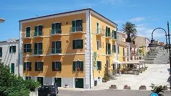 Marinaro Hotel